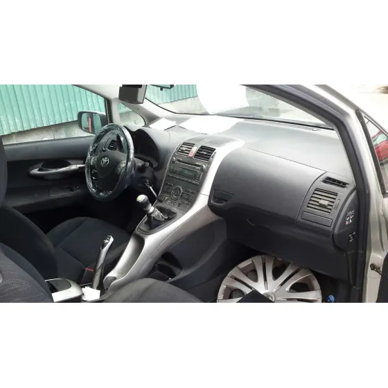 TOYOTA AURIS '2008 2.0 D-4D CAT GRIS
