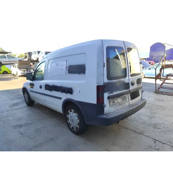 OPEL COMBO (CORSA C) '2006 CORSA C BLANCO