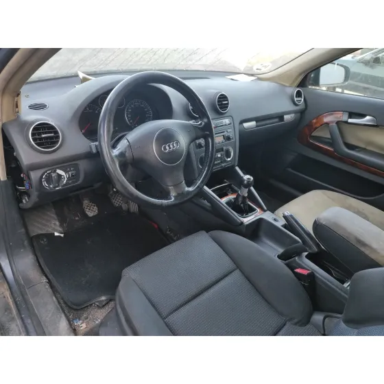 AUDI A3 (8P) '2004 *