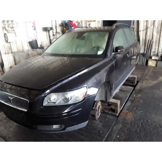 VOLVO V50 FAMILIAR '2005 1.6 DIESEL CAT NEGRO