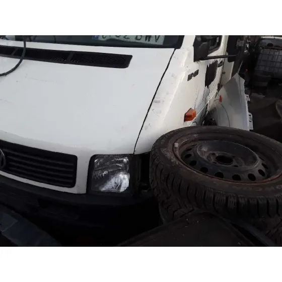 VOLKSWAGEN LT CHASIS '2002 2.4 TURBODIESEL (DV) BLANCO