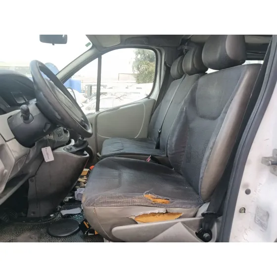 Renault TRAFIC II AUTOBUS (JL) 2003