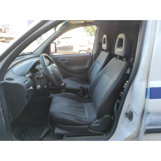 OPEL COMBO (CORSA C) '2011 CORSA C BLANCO