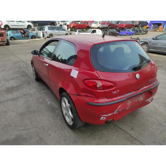 ALFA ROMEO 147 (190) '2004 1.6 T.SPARK ECO DISTINCTIVE ROJO