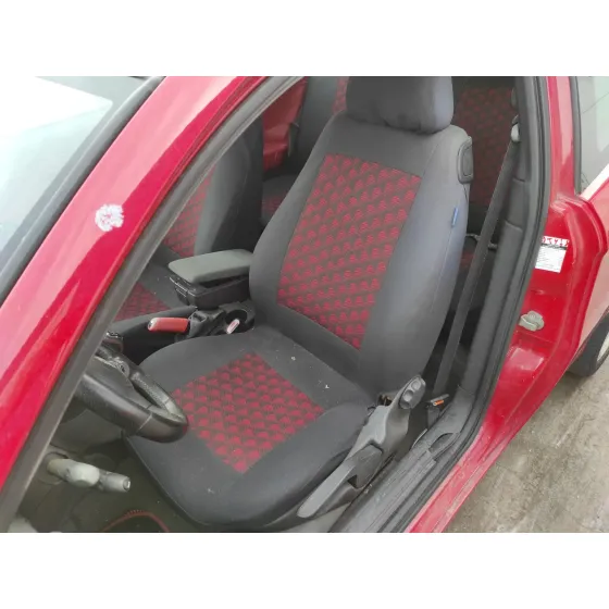ALFA ROMEO 147 (190) '2004 1.6 T.SPARK ECO DISTINCTIVE ROJO