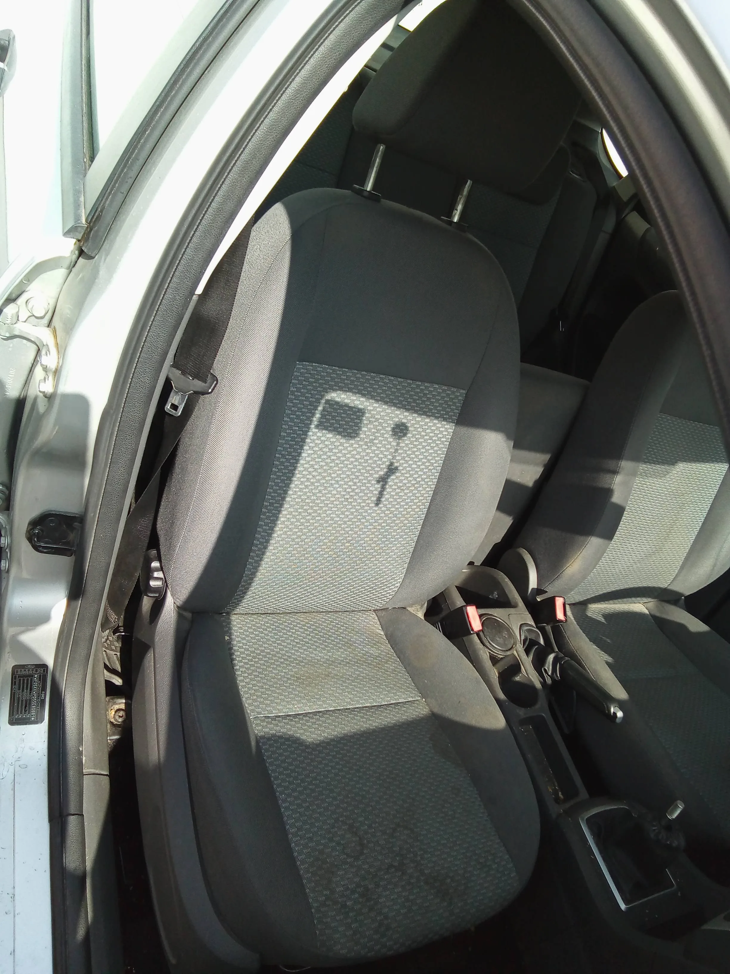 FORD FOCUS BERLINA (CAP) FORD FOCUS BERLINA (CAP) '2006 1.6 TDCI CAT PLATA 2004
