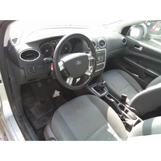 FORD FOCUS BERLINA (CAP) '2006 1.6 TDCI CAT PLATA