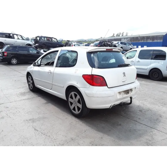 PEUGEOT 307 BERLINA (S2) '2006 * BLANCO