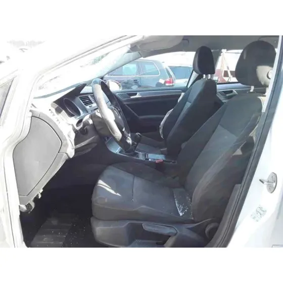 VOLKSWAGEN GOLF VII LIM. '2013 * BLANCO