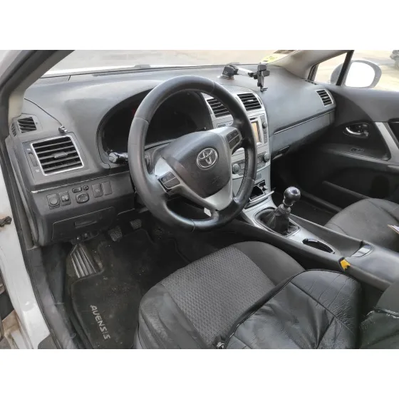 TOYOTA AVENSIS (T27) '2012 2.0 D-4D CAT BLANCO