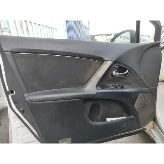 TOYOTA AVENSIS (T27) '2012 2.0 D-4D CAT BLANCO