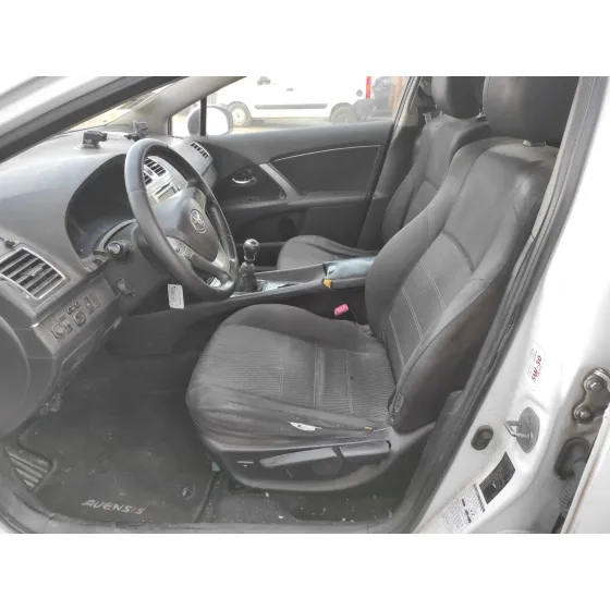 TOYOTA AVENSIS (T27) '2012 2.0 D-4D CAT BLANCO