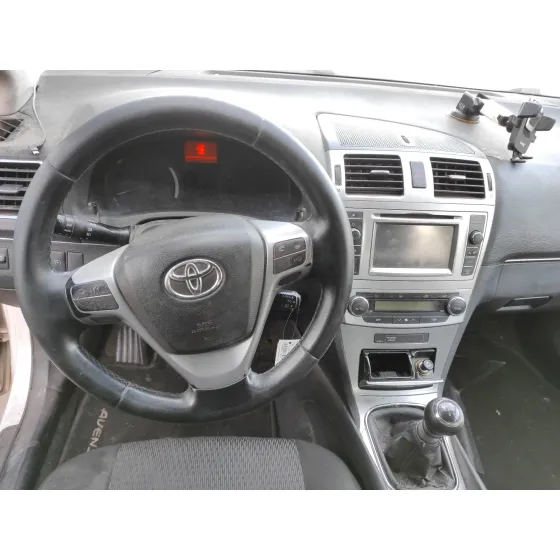 TOYOTA AVENSIS (T27) '2012 2.0 D-4D CAT BLANCO