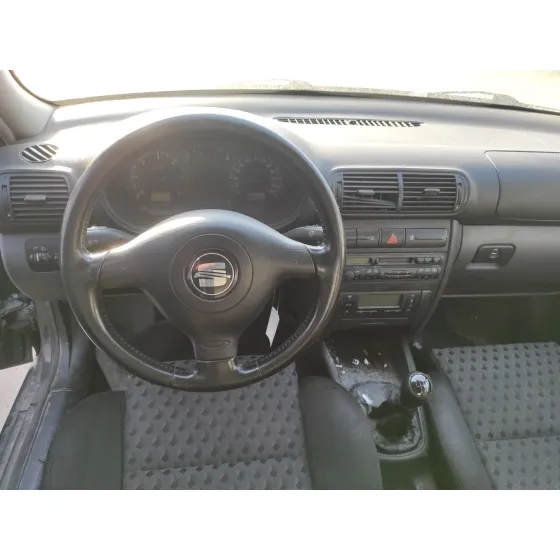 SEAT LEON (1M1) '2002 * NEGRO