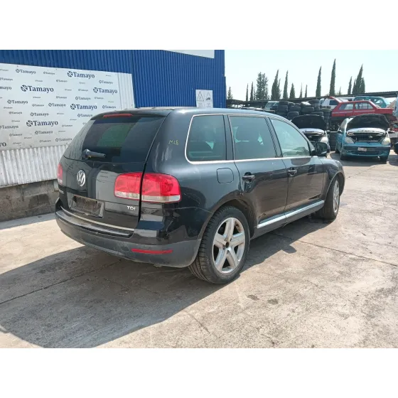 VOLKSWAGEN TOUAREG (7LA) '2005 * NEGRO