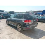 VOLKSWAGEN TOUAREG (7LA) '2005 * NEGRO