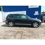 VOLKSWAGEN TOUAREG (7LA) '2005 * NEGRO