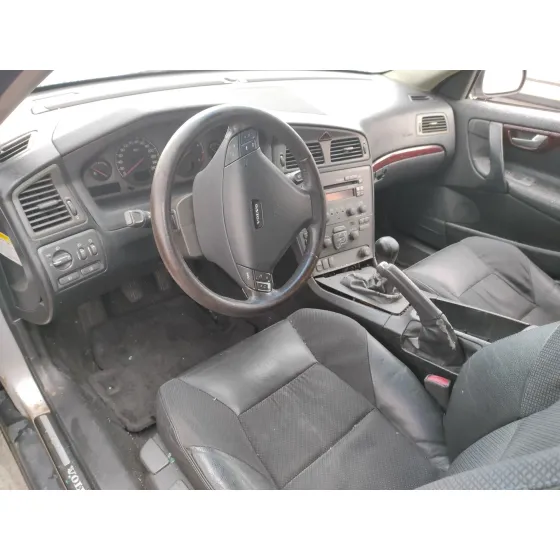 VOLVO S60 BERLINA '2002 D5 PLATA
