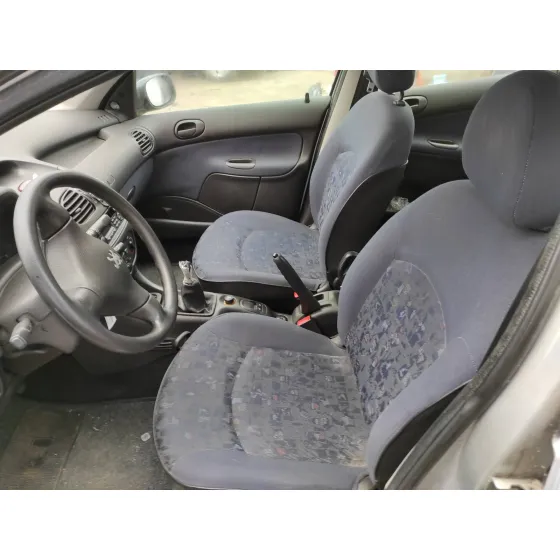 PEUGEOT 206 BERLINA '2001 1.9 DIESEL PLATA