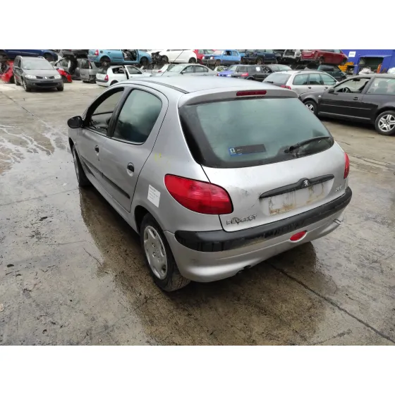 PEUGEOT 206 BERLINA '2001 1.9 DIESEL PLATA