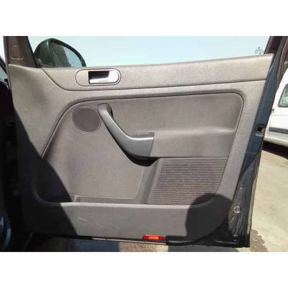 VOLKSWAGEN GOLF PLUS (5M1) '2007 1.6 NEGRO