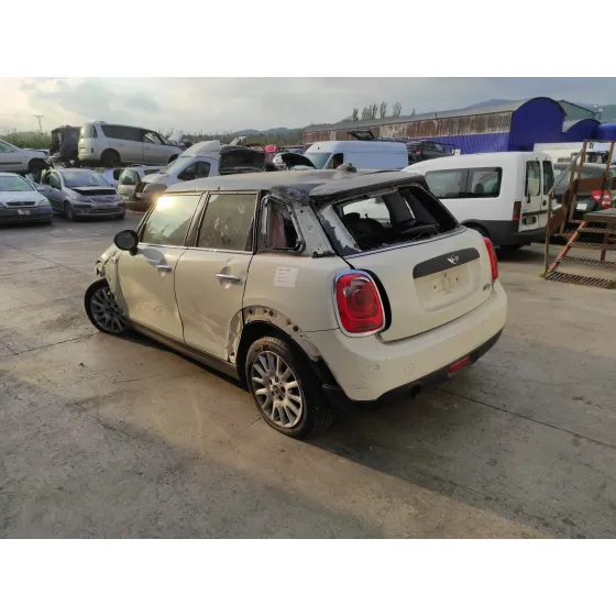 BMW MINI (F56) '2016 * CRUDO