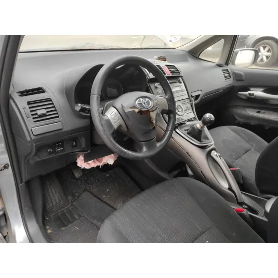 TOYOTA AURIS '2009 2.0 D-4D CAT PLATA