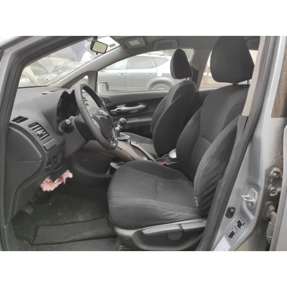 TOYOTA AURIS '2009 2.0 D-4D CAT PLATA