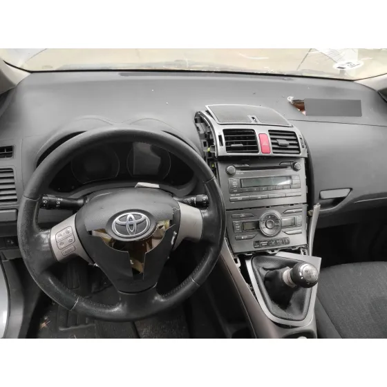 TOYOTA AURIS '2009 2.0 D-4D CAT PLATA