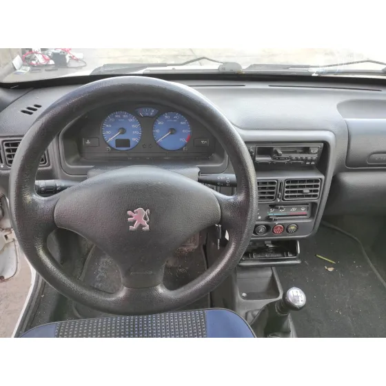 PEUGEOT 106 (S2) '2001 1.1 BLANCO