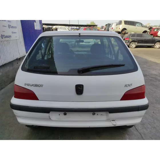 PEUGEOT 106 (S2) '2001 1.1 BLANCO