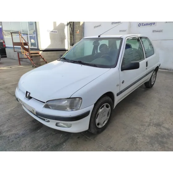 PEUGEOT 106 (S2) '2001 1.1 BLANCO