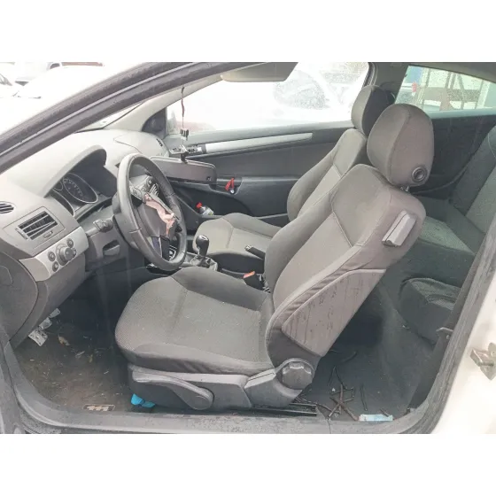 Opel ASTRA H GTC (A04) 2005