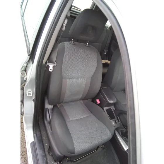TOYOTA RAV 4 (A2) '2003 1.8 16V CAT PLATA