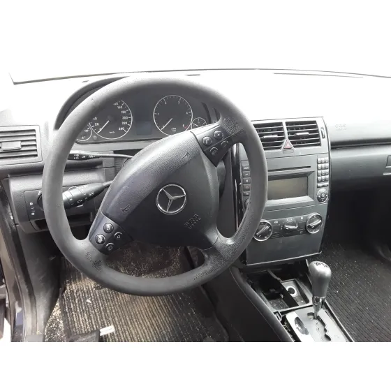 MERCEDES CLASE A (W169) '2010 * NEGRO