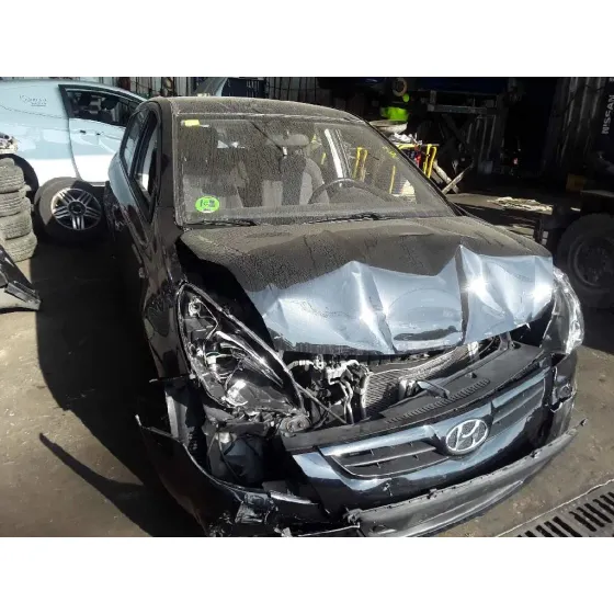 HYUNDAI I20 '2010 COMFORT NEGRO