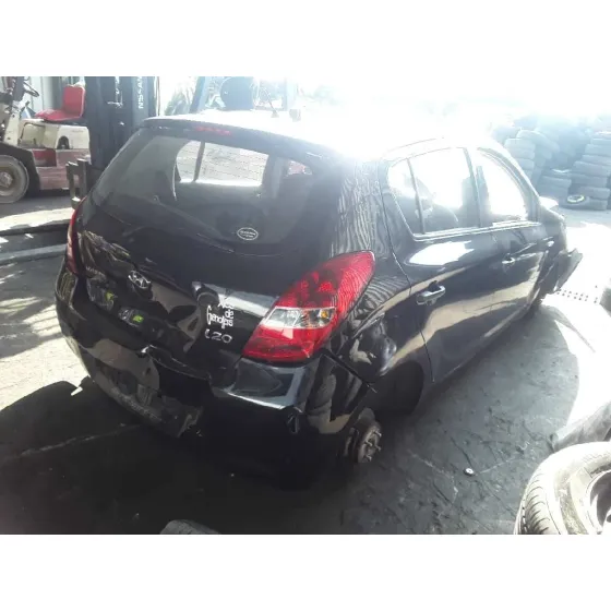 HYUNDAI I20 '2010 COMFORT NEGRO