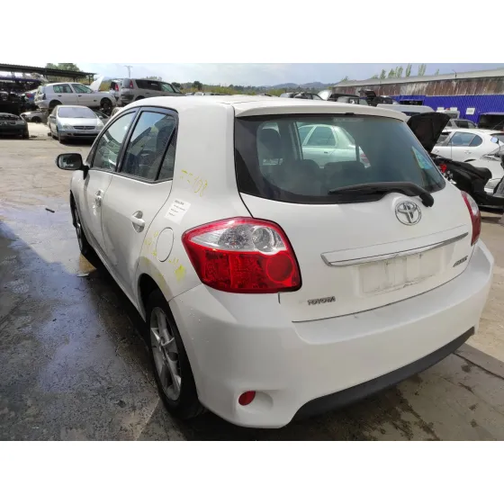 TOYOTA AURIS '2011 1.4 TURBODIESEL CAT BLANCO