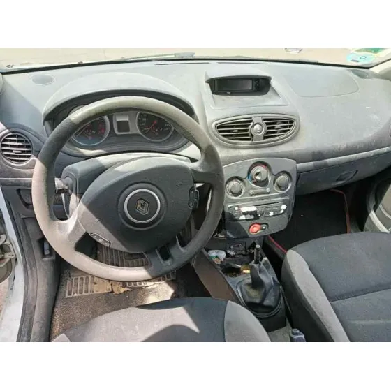 RENAULT CLIO III '2011 * BLANCO