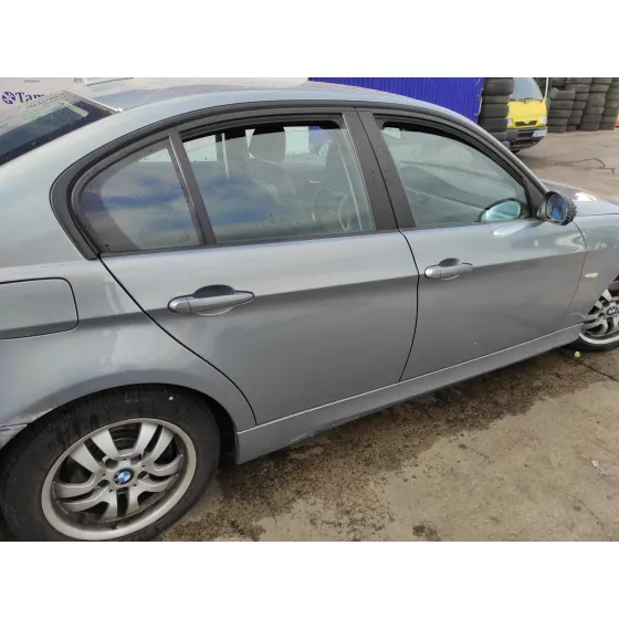 BMW SERIE 3 BERLINA (E90) '2005 2.0 16V DIESEL GRIS