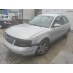 VOLKSWAGEN PASSAT BERLINA (3B2) VOLKSWAGEN PASSAT BERLINA (3B2) '2000 2.5 V6 TDI PLATA 1996