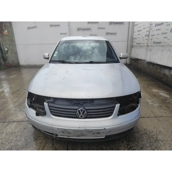 VOLKSWAGEN PASSAT BERLINA (3B2) '2000 2.5 V6 TDI PLATA
