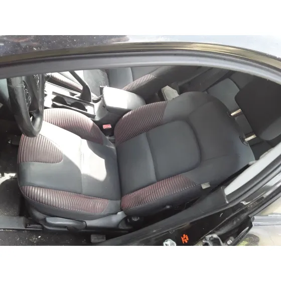 MAZDA 3 BERLINA (BK) '2005 1.6 CD DIESEL CAT NEGRO
