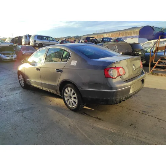VOLKSWAGEN PASSAT BERLINA (3C2) '2006 * GRIS OSCURO