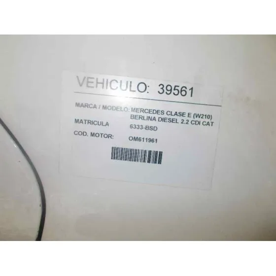 MERCEDES CLASE E (W210) BERLINA DIESEL '2002 2.2 CDI CAT BLANCO