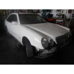 MERCEDES-BENZ CLASE E (W210) BERLINA DIESEL MERCEDES CLASE E (W210) BERLINA DIESEL '2002 2.2 CDI CAT BLANCO 1995