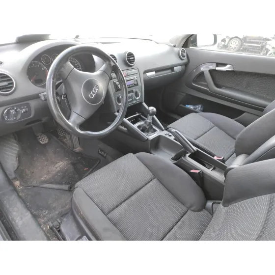 AUDI A3 (8P) '2005 1.6 NEGRO