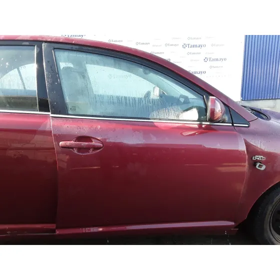 TOYOTA AVENSIS BERLINA (T25) '2004 2.0 D-CAT GRANATE