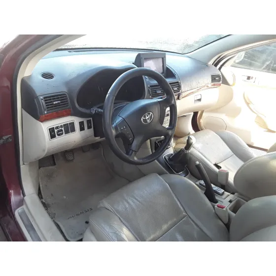 TOYOTA AVENSIS BERLINA (T25) '2004 2.0 D-CAT GRANATE