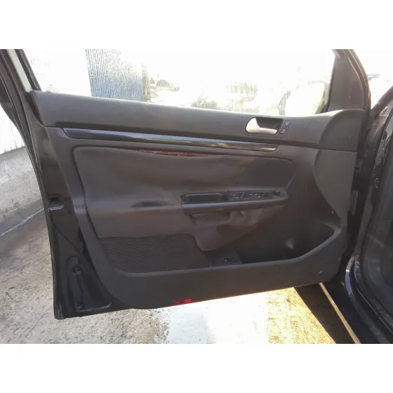 VOLKSWAGEN GOLF V BERLINA (1K1) '2008 1.9 TDI NEGRO